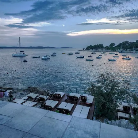 Villa Pine Hvar Town